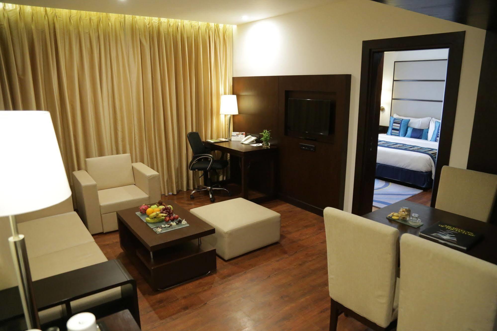 Country Inn & Suites By Radisson, Bhiwadi Экстерьер фото